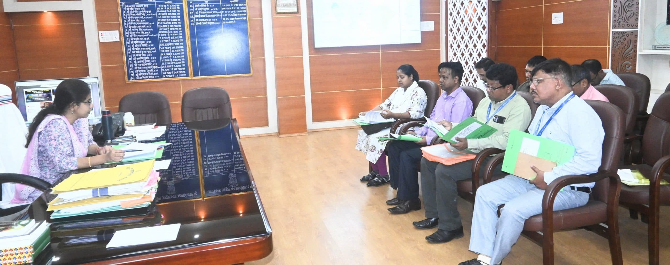 Bokaro News : प्रत्येक माह कम से कम दो सक्सेस स्टोरी करना जरूरी : डीडीसी