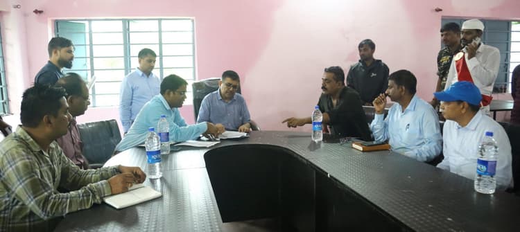 Bokaro News : लाभुकों के किस्त भुगतान में नहीं हो कोई विलंब : उपायुक्त