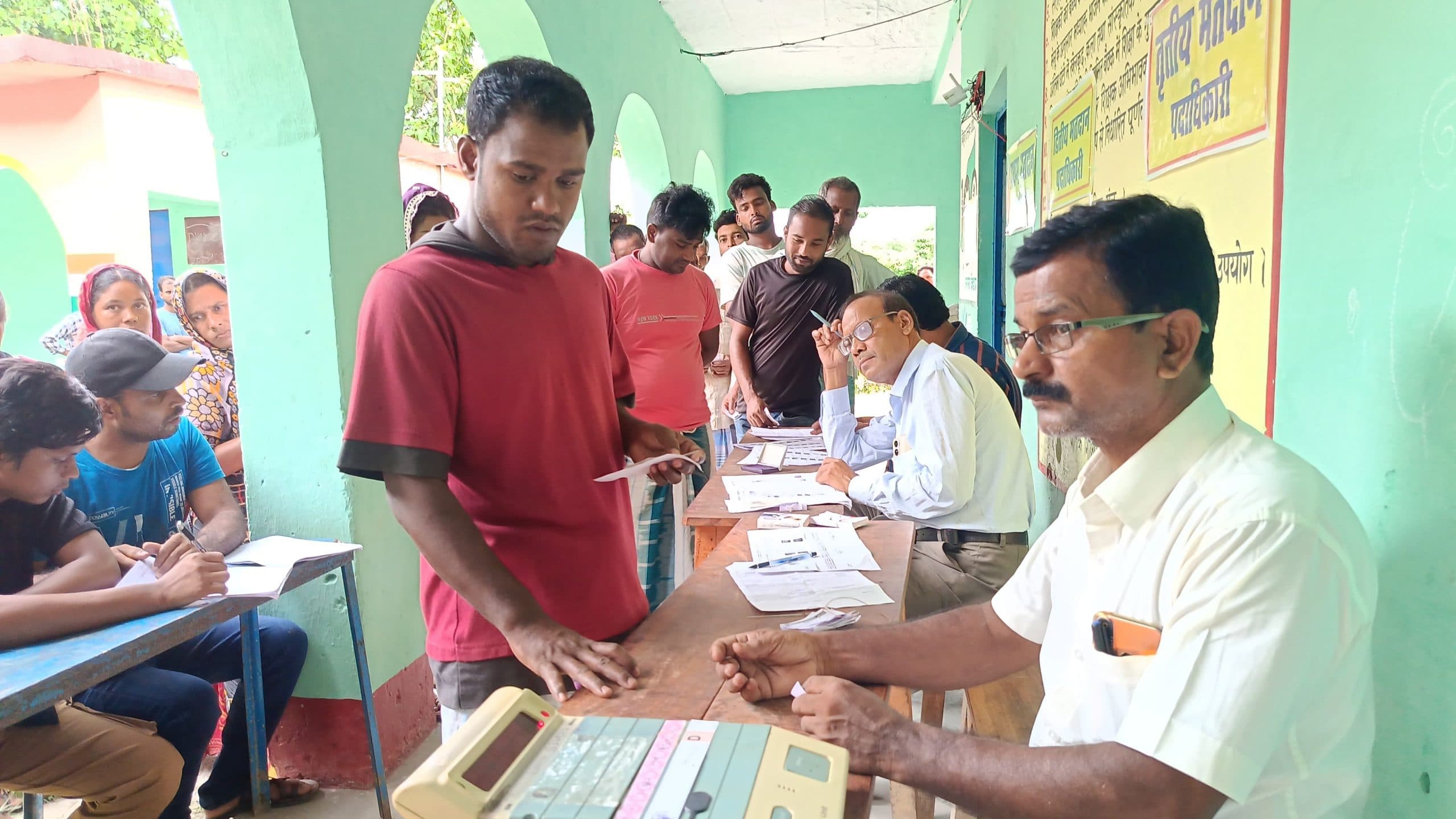 दो पंचायतों में 62 प्रतिशत हुआ मतदान