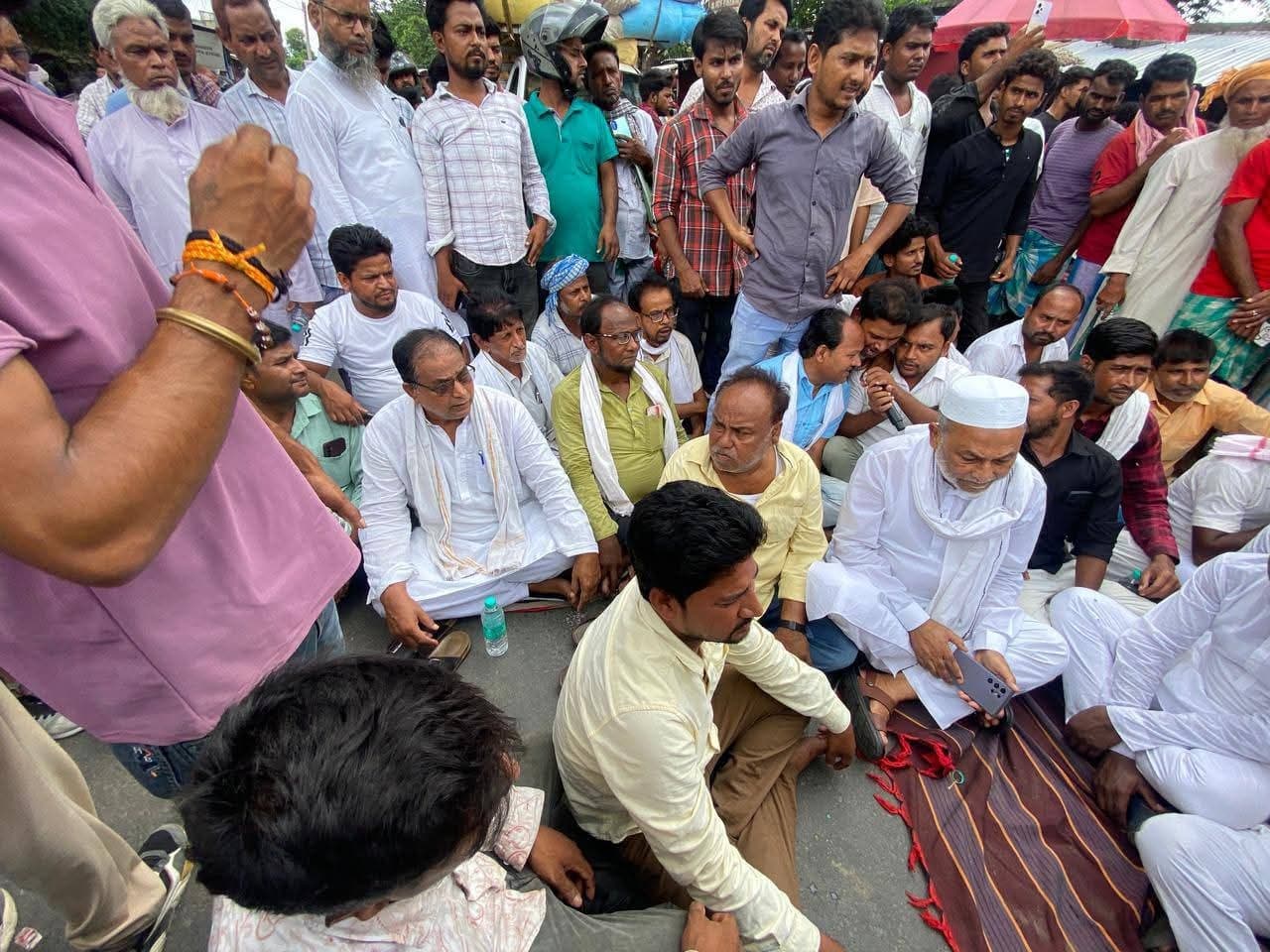 मस्तान चौक पर राजद विधायक ने कराया चक्का जाम