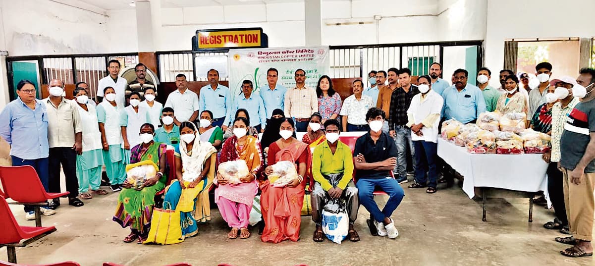 East Singhbhum News : आइसीसी अस्पताल में टीबी मुक्त अभियान, 10 मरीजों में पोषण किट वितरित