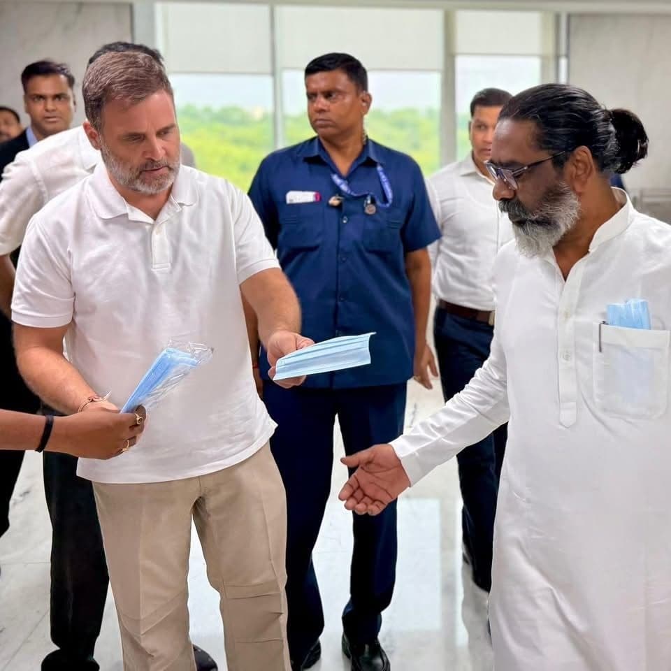 Ranchi News : शिबू अस्पताल में, हाल जानने पहुंचे राहुल और बाबूलाल