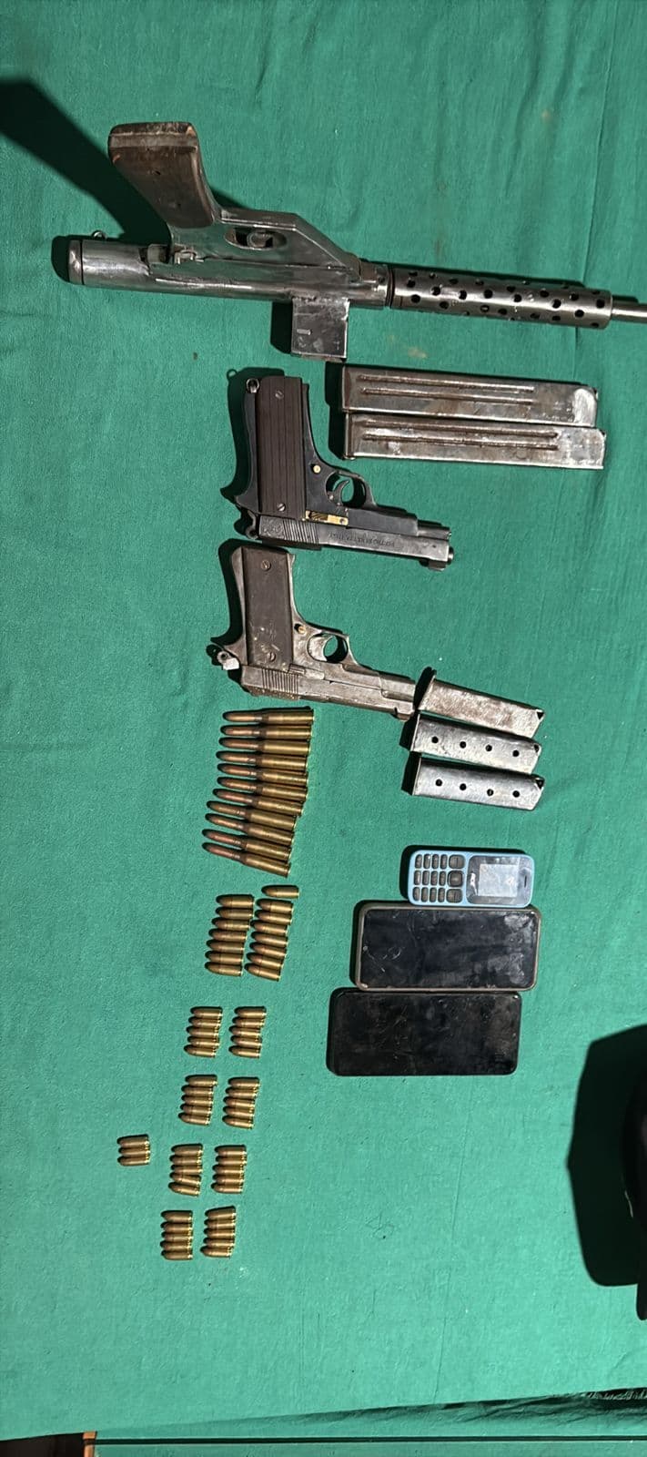 आर्मी इंटेलिजेंस ने एसटीएफ संग से हथियार तस्कर दो को पकड़ा