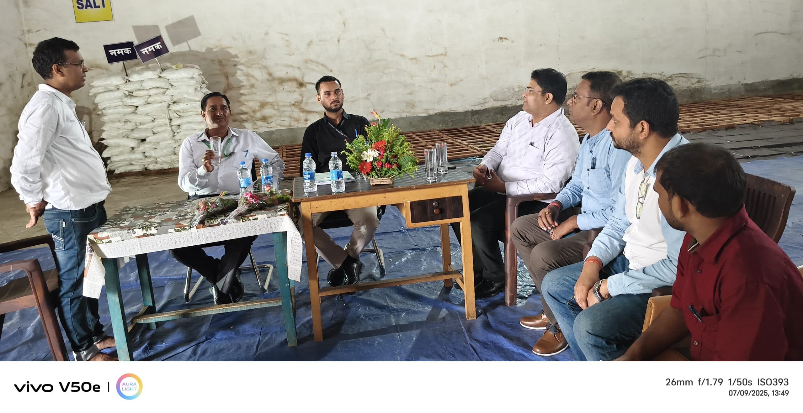 Giridih News: एफसीआई गोदाम की कुव्यवस्था केंद्रीय टीम ने जतायी नाराजगी