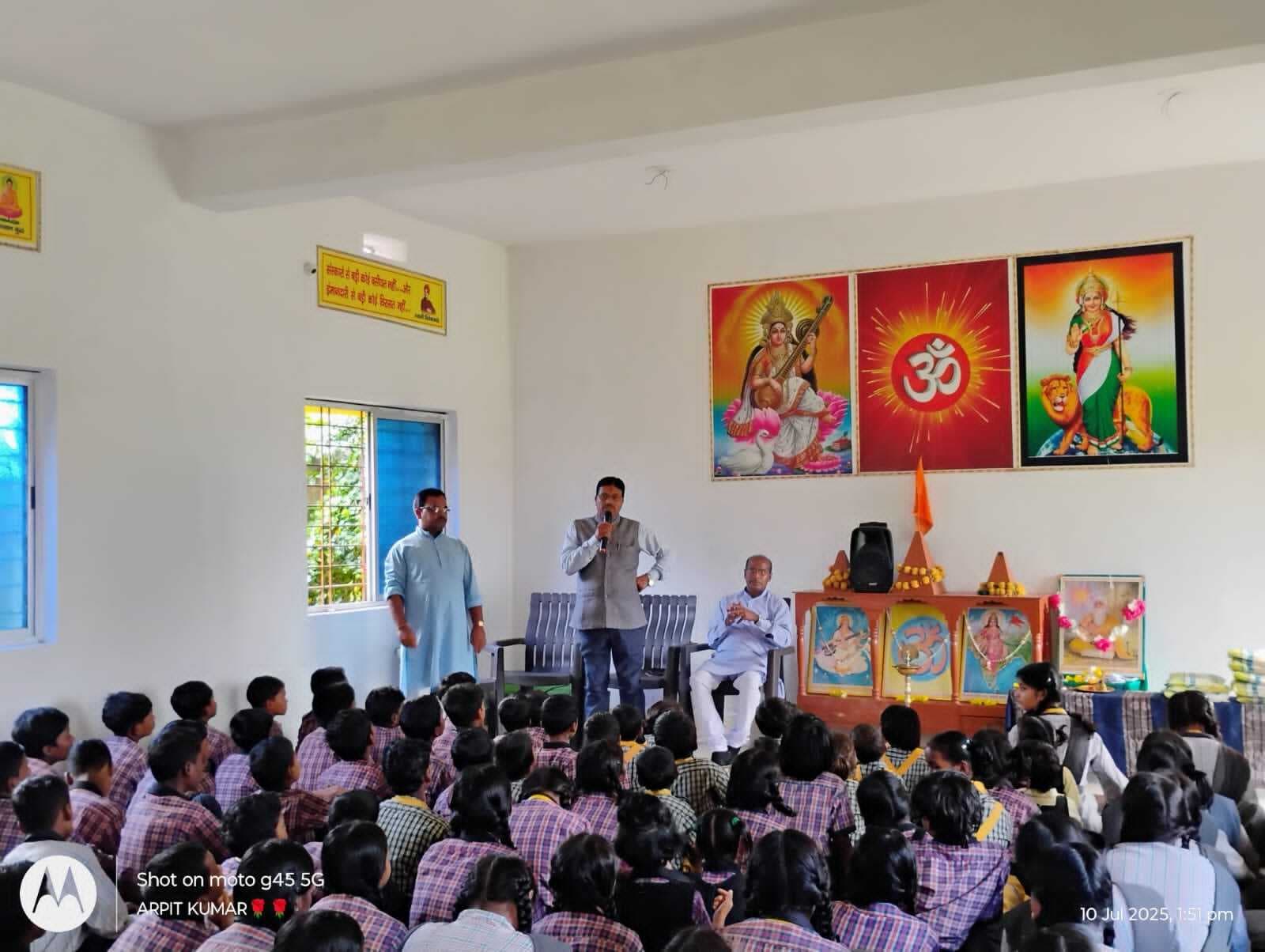 शिशु विद्या मंदिर में गुरुपूर्णिमा मनाया गया