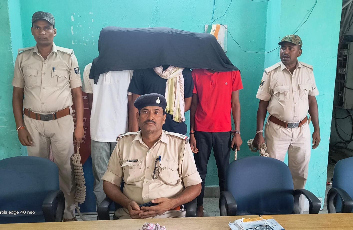 ट्रक चालक से लूटपाट में तीन अपराधी गिरफ्तार