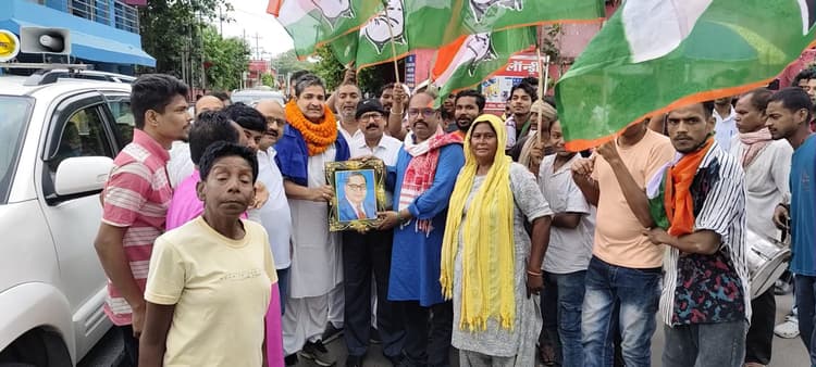 किशनगंज सांसद पहुंचे कटिहार, कांग्रेसियों ने किया स्वागत