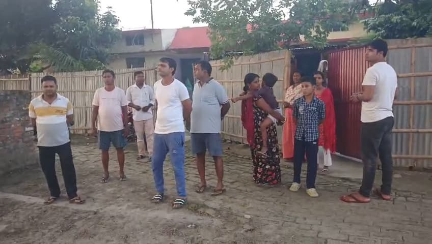 रेलवे क्वार्टर का ताला तोड़ चोरों ने चोरी की वारदात को दिया अंजाम