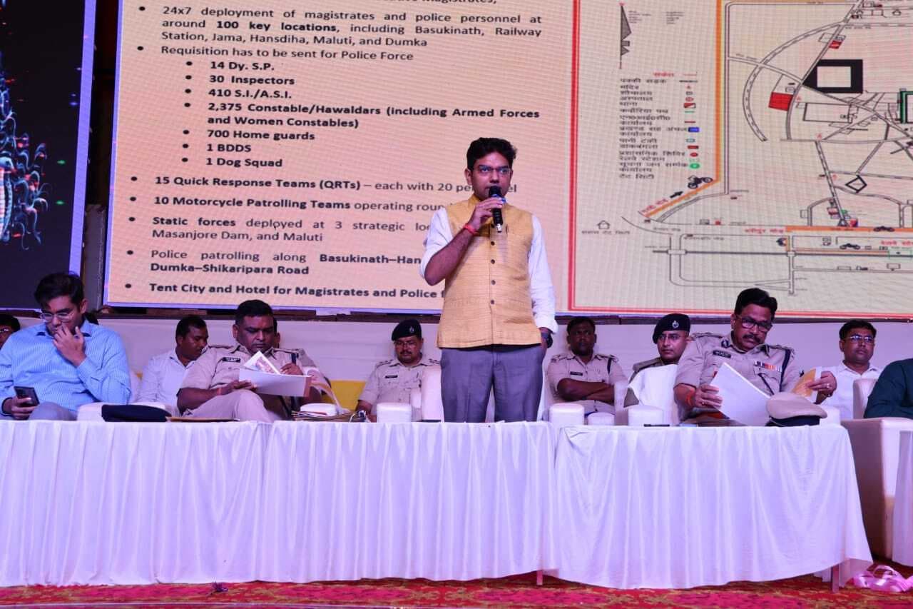 भक्तों को सुगम जलार्पण कराना सभी का दायित्व : आइजी