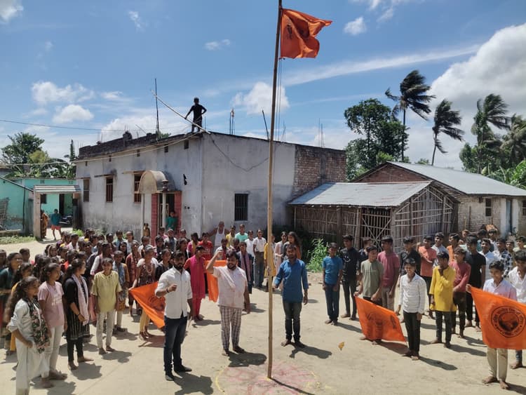 अभाविप का मनाया गया स्थापना दिवस, छात्रों के बीच पठन-पाठन सामग्री वितरित