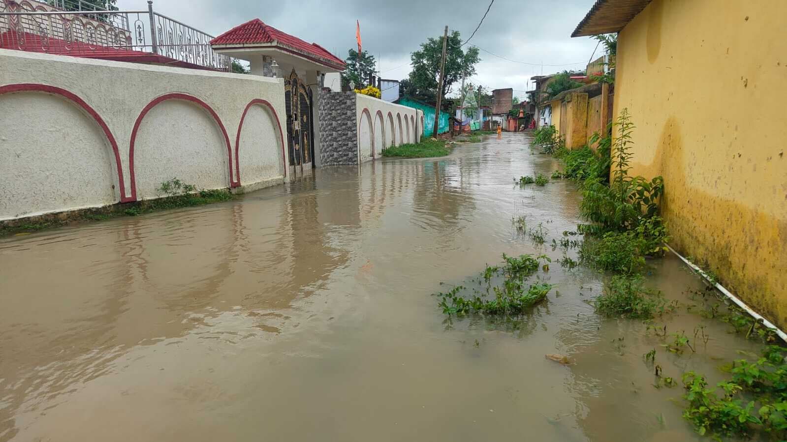 बारिश की आफत, 200 से अधिक परिवार प्रभावित