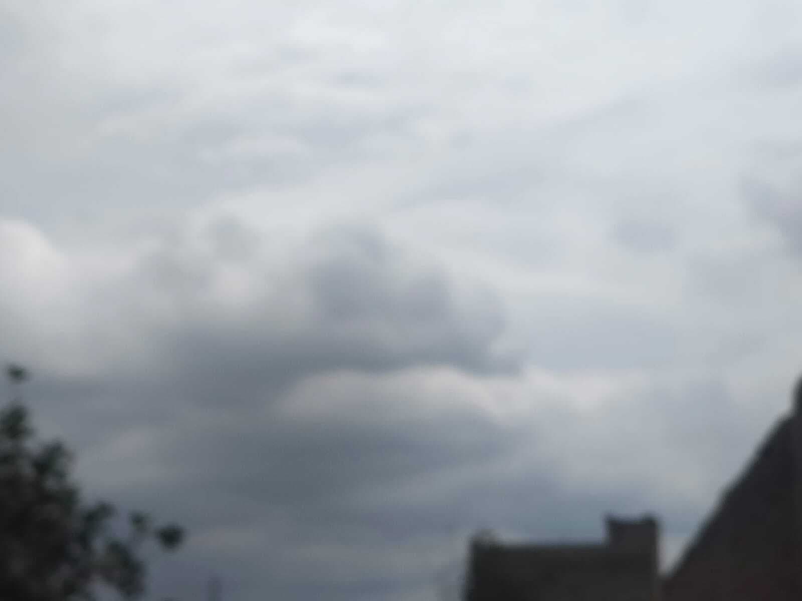 Madhubani News : बूंदाबांदी के बाद मौसम हुआ सुहाना, लोगों को गर्मी से मिली राहत