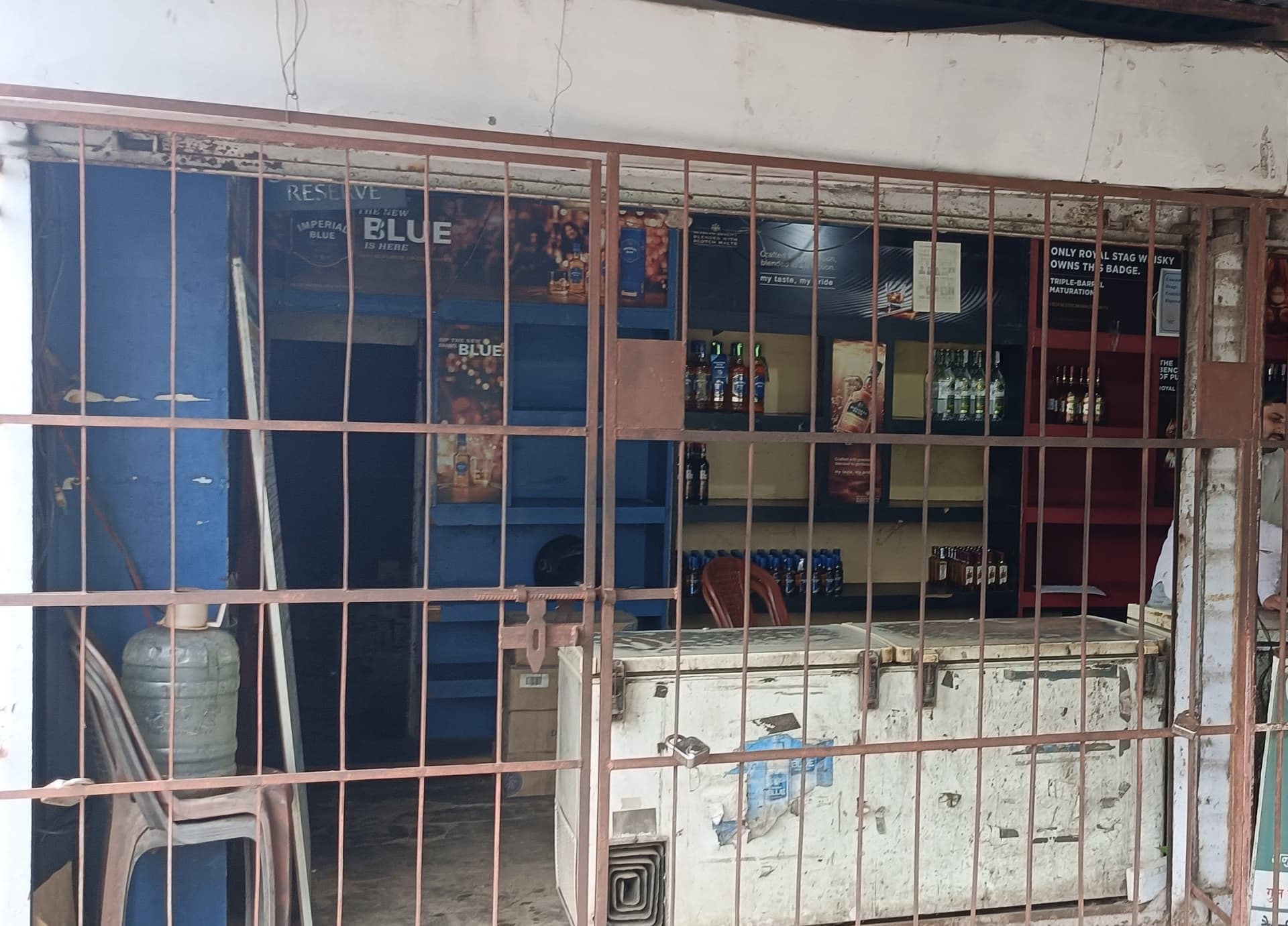 Bokaro News : ऑडिट के बाद उत्पाद विभाग ने 11 दुकानों का सील खोला
