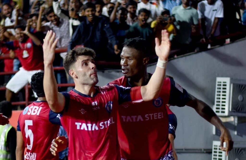 Xavi harnandes leave jfc : स्पेनिश मिडफील्डर हर्नांडेज ने छोड़ा जेएफसी का साथ