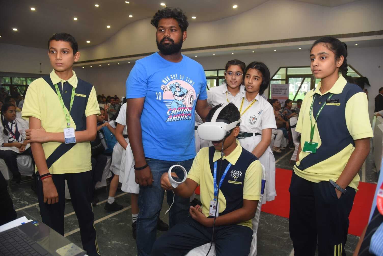 Ranchi News : टैक्सपेयर्स हब में करदाताओं को महत्वपूर्ण पहलुओं से कराया अवगत