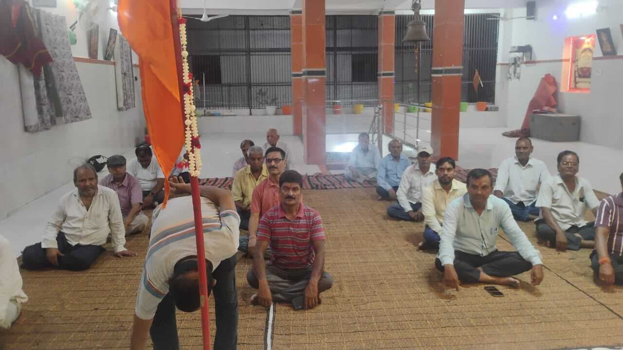 Motihari: आरएसएस ने आयोजित किया गुरु दक्षिणा का कार्यक्रम