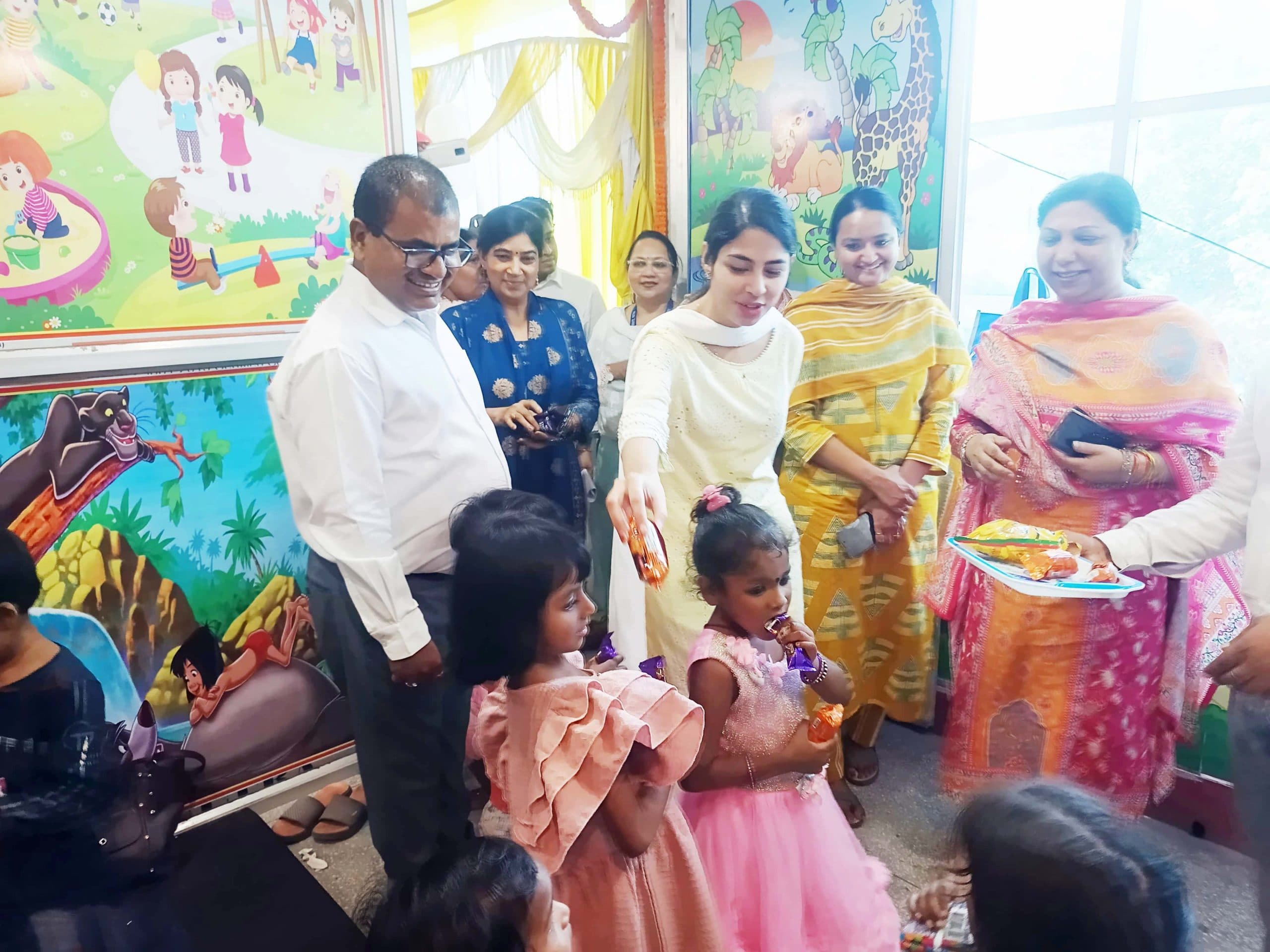 कलेक्ट्रेट परिसर में पालनाघर शुरू