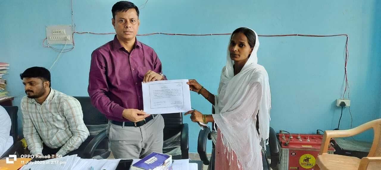 Samastipur News:निर्वाचित प्रतिनिधियों को दिया गया प्रमाण पत्र