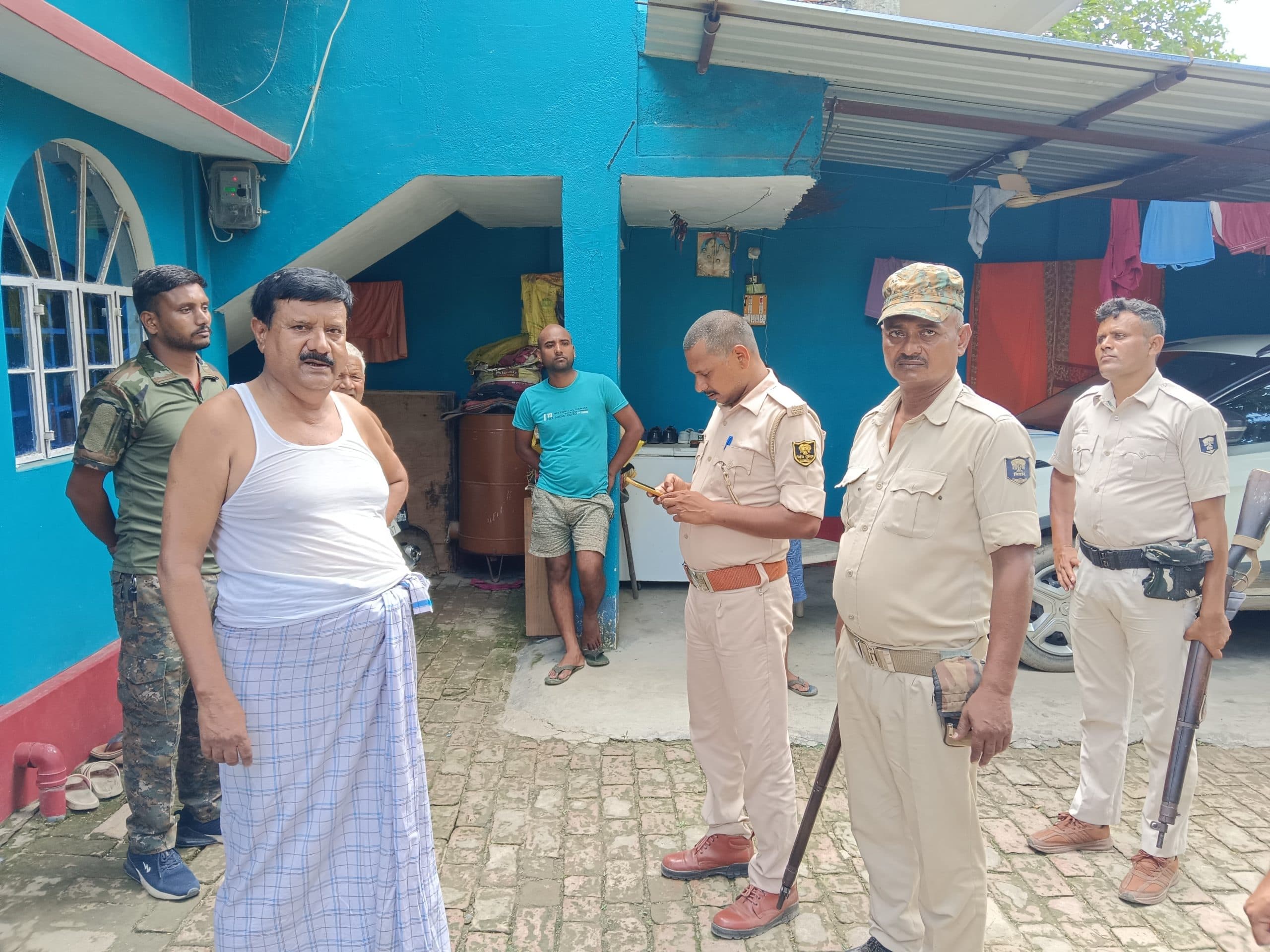 शिक्षक के घर में चोरी का असफल प्रयास