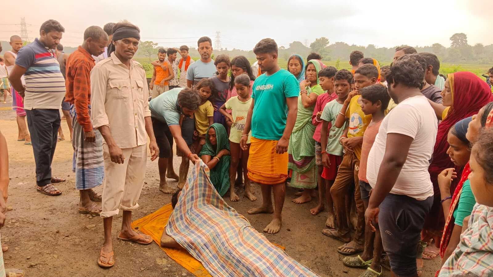 तालाब के पास मिला किशोर का शव, हत्या के आरोप में रिश्ते में भैया-भाभी हिरासत में