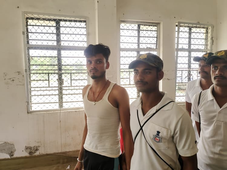 गृह रक्षकों की शारीरिक दक्षता परीक्षा के दौरान एक फर्जी अभ्यर्थी धराया