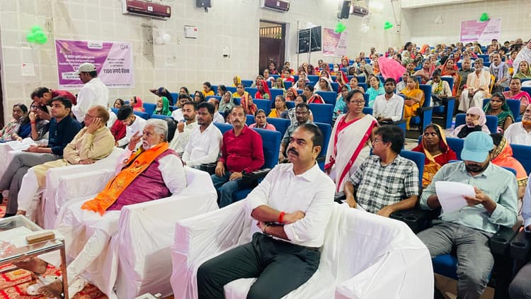 डीबीटी के माध्यम से  पेंशनधारियों के खाते में भेजे गये पैसे