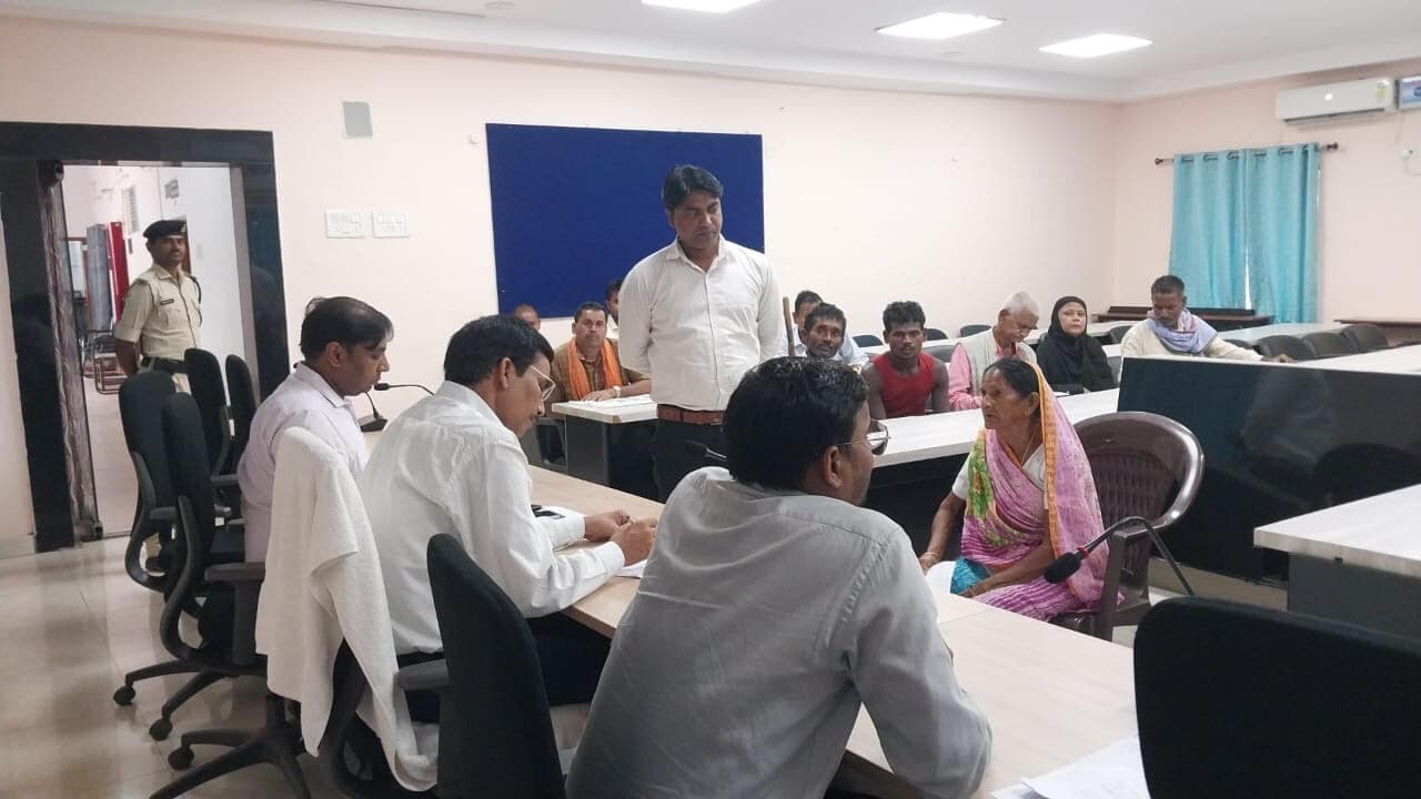 जनता दरबार में 23 मामले पहुंचे, कई का मौके पर निष्पादन