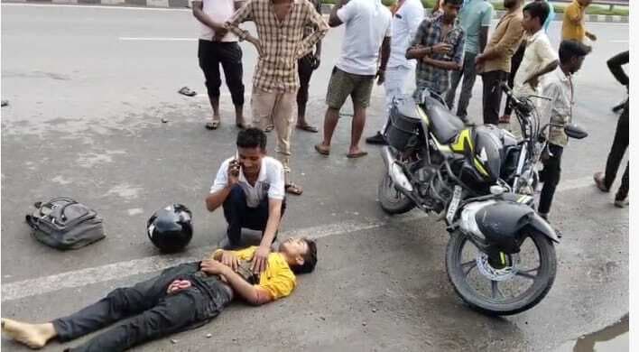 बोलेरो के धक्के से बाइक सवार पुत्र की मौत, पिता बचे