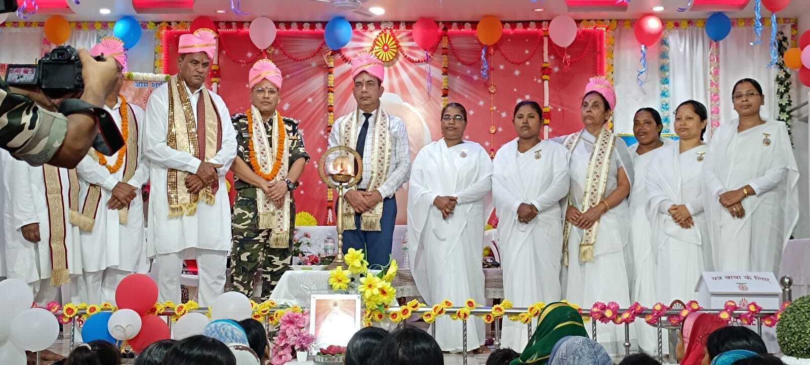 ब्रह्माकुमारी राजयोग सेवा केंद्र ने मनाया स्थापना दिवस