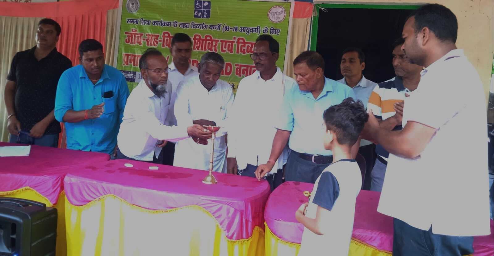 मारगोमुंडा : शिविर में दिव्यांग बच्चों को मिलीं ट्राइसाइकिलें