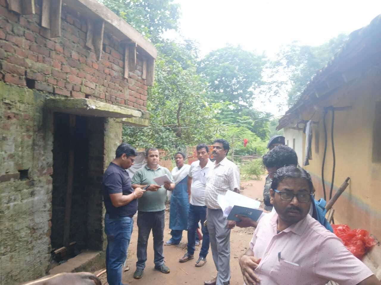 Jamshedpur news. अपूर्ण योजनाओं को तय समयावधि में पूर्ण करने के निर्देश