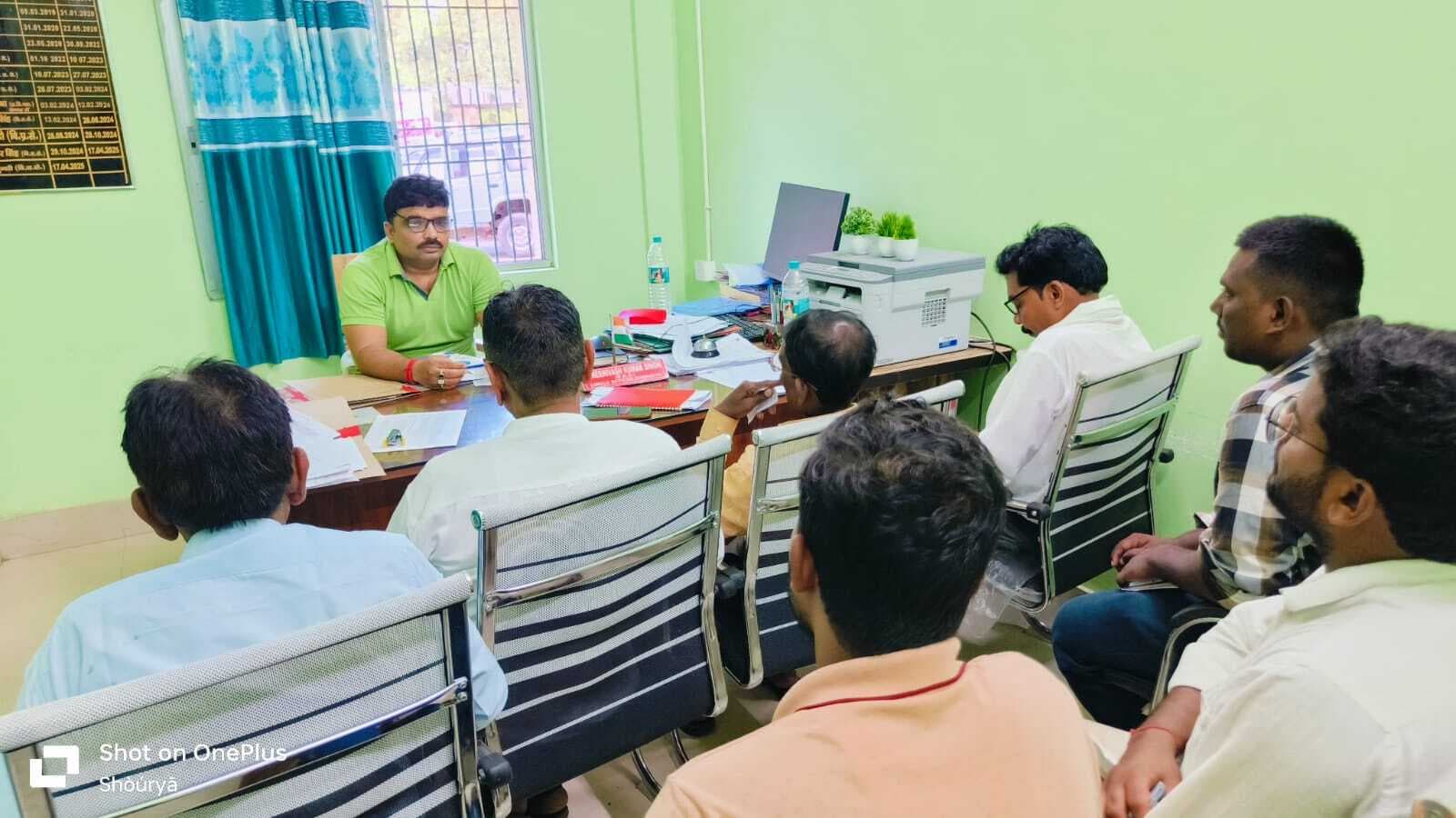 बिंदुवार जांच कर ज्यादा से ज्यादा लोगों को भूमि उपलब्ध करायें : सीओ