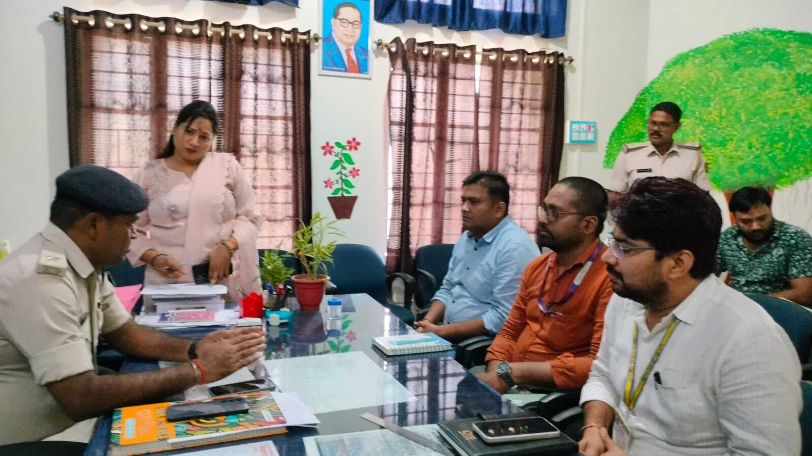 बैंक व आभूषण दुकानों में उच्च क्षमता वाले कैमरे लगायें, संदिग्ध गतिविधियों की दें सूचना