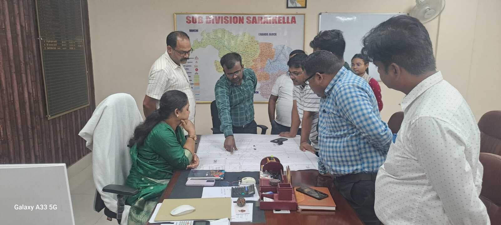 Seraikela Kharsawan News : जलापूर्ति व्यवस्था एक सप्ताह में दुरुस्त करें