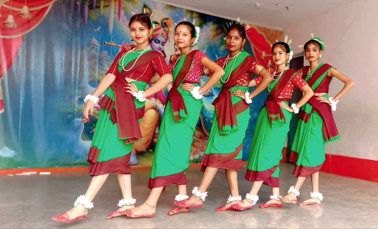 Chaibasa News : ज्ञान का प्रकाश डालते हैं गुरु : राजकुमार