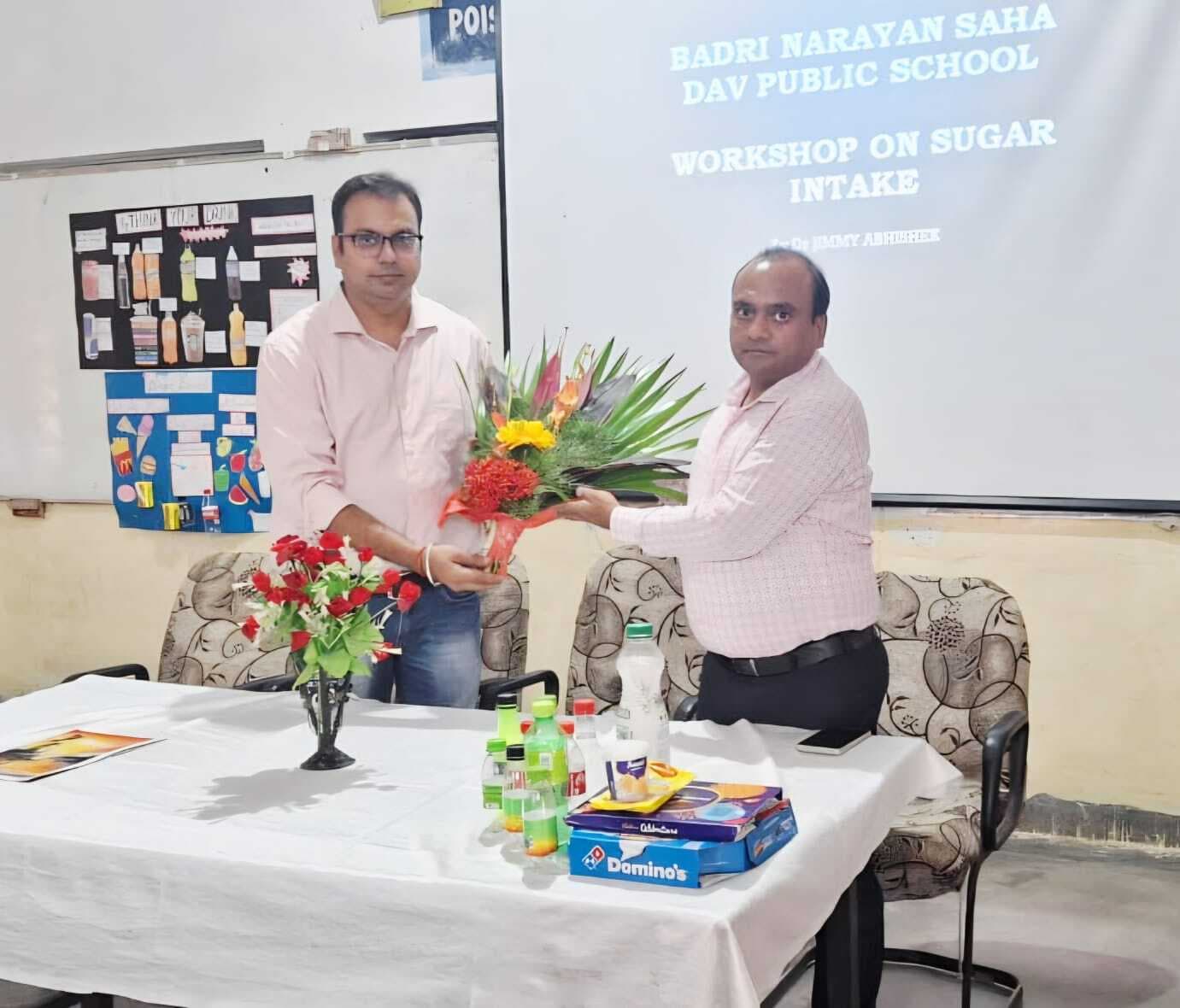 Giridih News : बीएनएस डीएवी में कट द शुगर, सेव द फ्यूचर कार्यक्रम