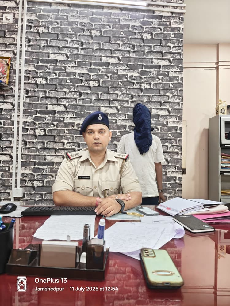 Jamshedpur News : बिरसानगर : चोरी की स्कूटी के साथ युवक गिरफ्तार