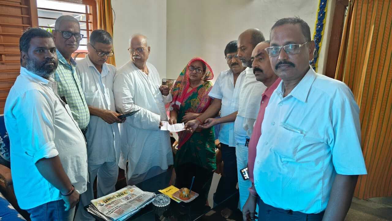 Jamshedpur News : समर्पित और संघर्षशील नेता के रूप में याद किये जायेंगे उमेश सिंह : बी प्रसाद