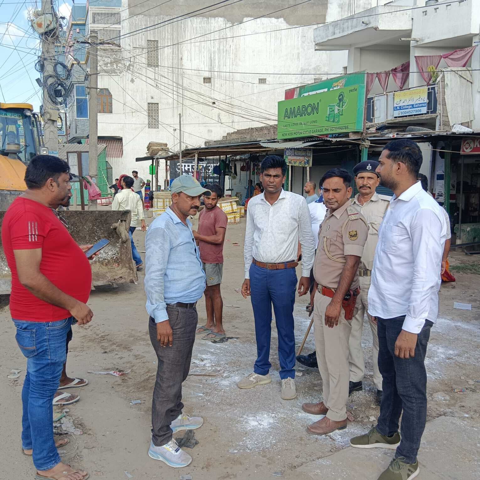 सावन को देखते निगम क्षेत्र की सड़कों से हटायी गयी मीट-मछली की दुकानें