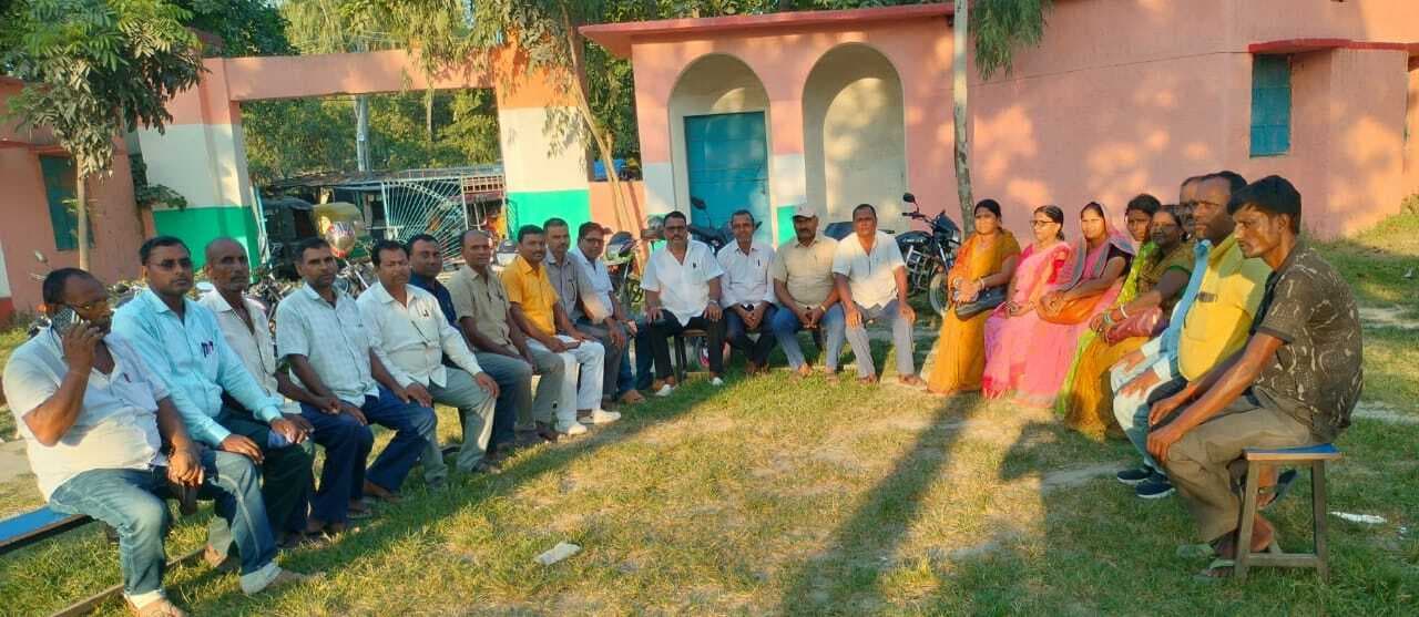 नियोजित शिक्षकों को मिले सहायक शिक्षक का दर्जा