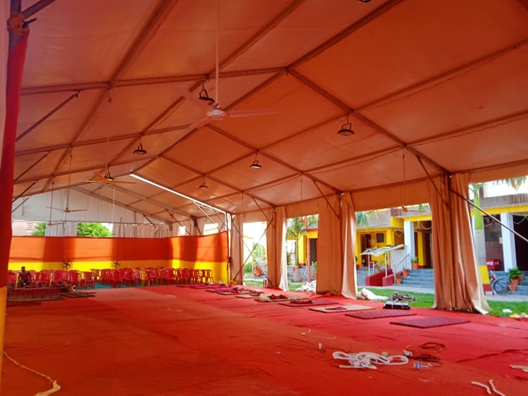 hajipur news. कांवरियों के लिए बिठौली में पर्यटन विभाग ने लगाया शिविर