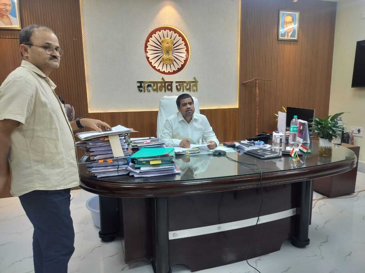 लोक शिकायत निवारण की द्वितीय अपील की सुनवाई में चार मामलों का निष्पादन