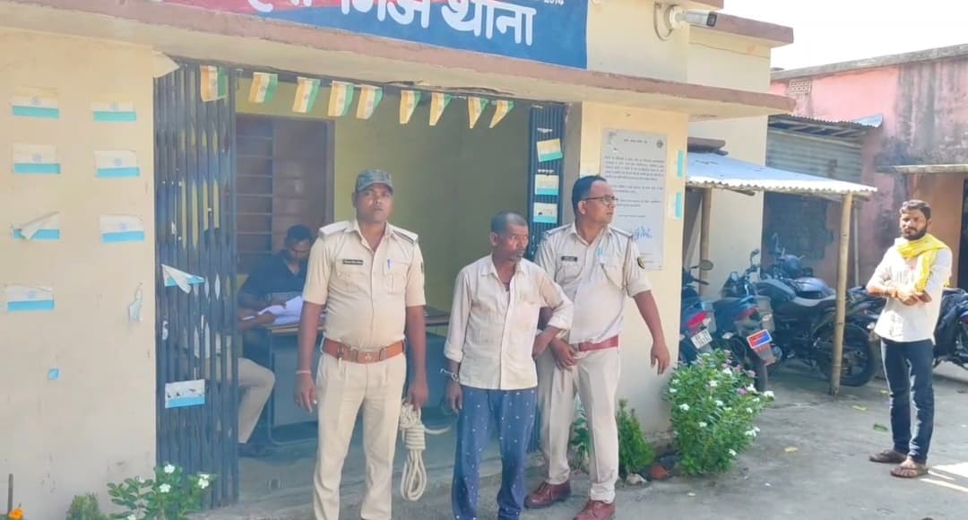 शराब तस्कर गिरफ्तार, दूसरी महिला शराब तस्कर फरार