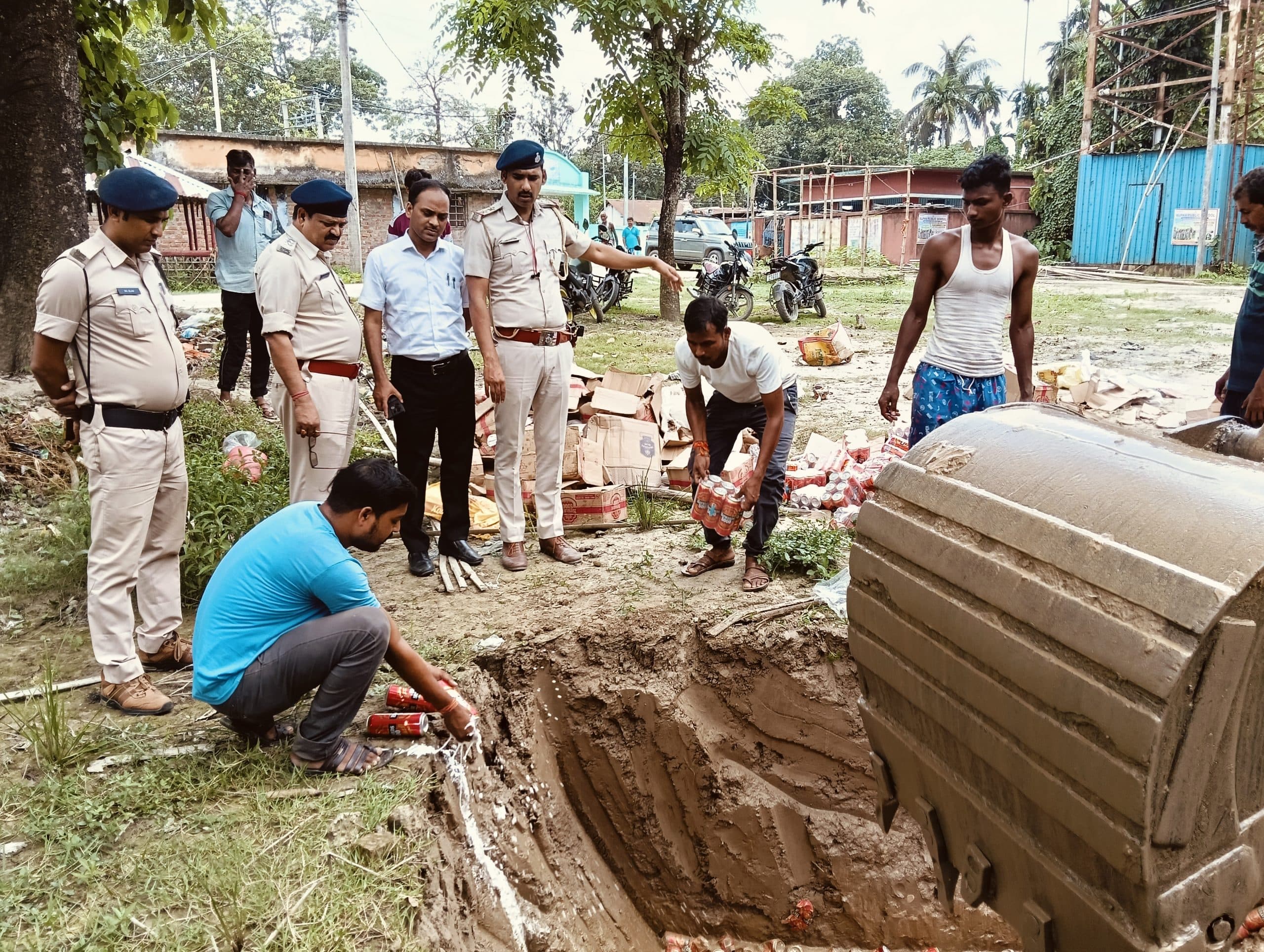 बलिया बेलौन थाना में 933 लीटर जब्त देशी, विदेशी शराब किया गया नष्ट