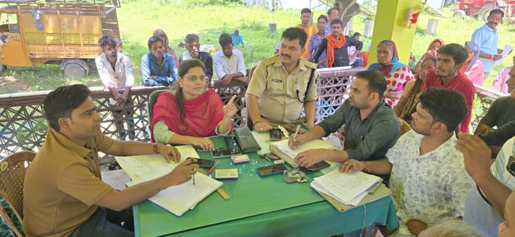 जनता दरबार में छह मामलों का निष्पादन, पांच लंबित