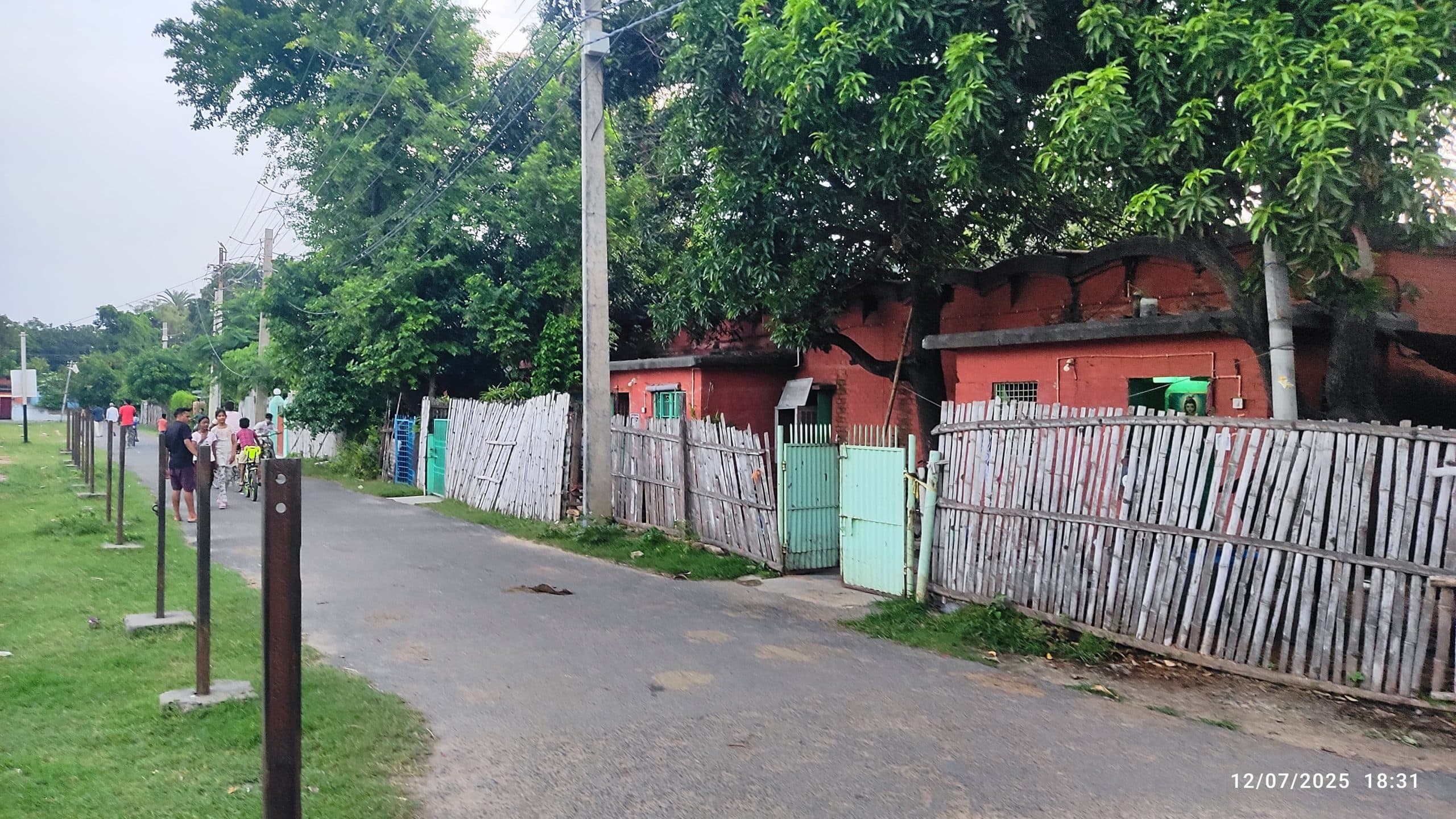 चोरों के साॅफ्ट टारगेट पर है रेलवे कॉलोनी