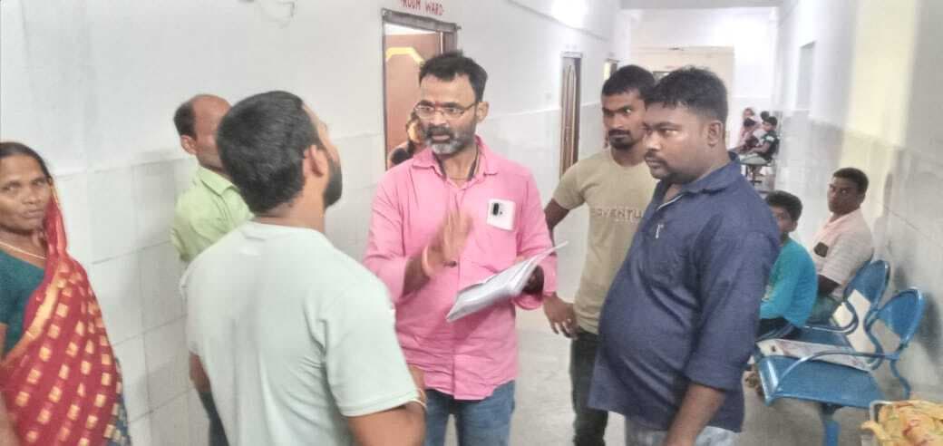 प्रसव में मृत बच्चा ने लिया जन्म, अस्पताल में परिजनों ने किया हंगामा