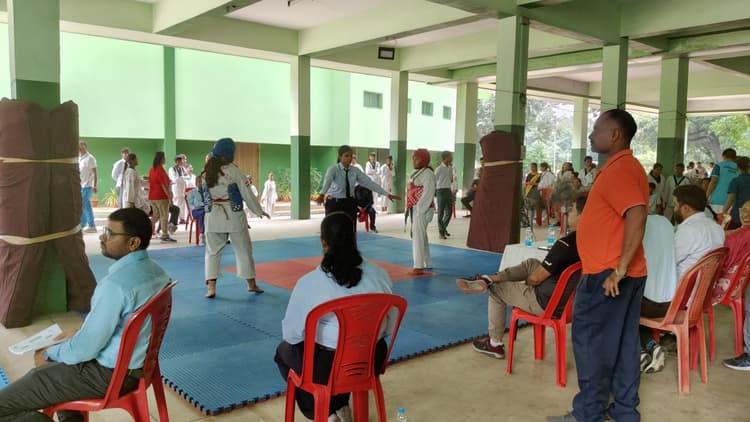 Cisce zonal taikwando trial at lfs telco : केपीएस कदमा और एलएफएस की टीम बनी चैंपियन