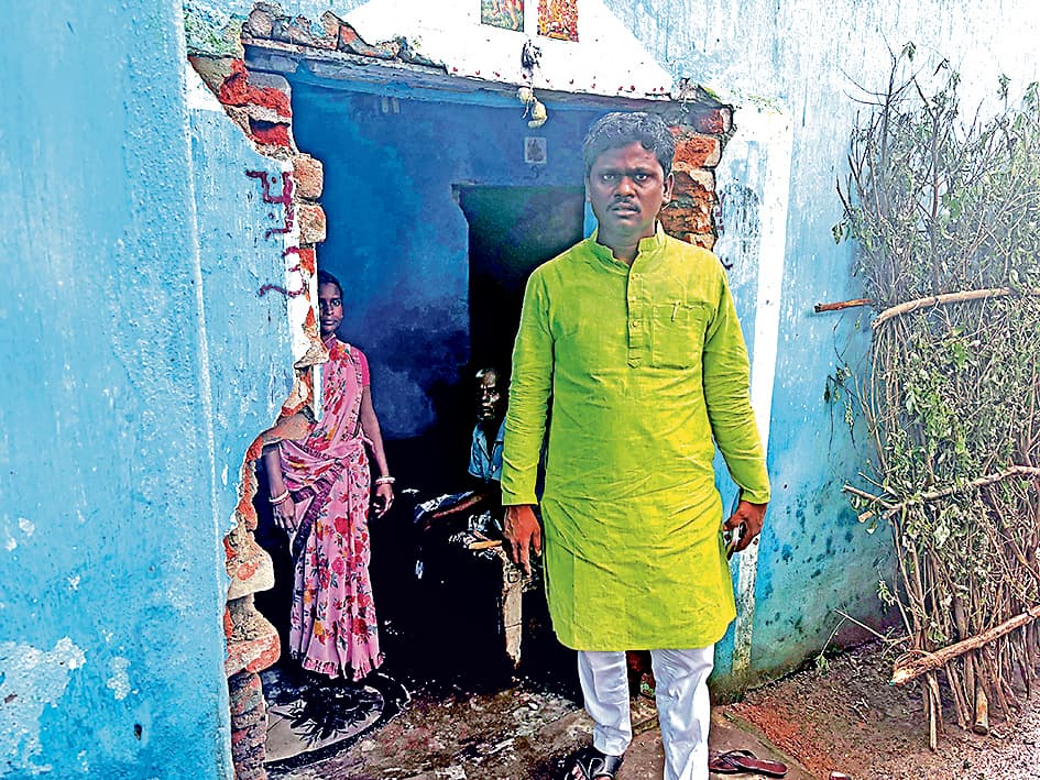 रोटीबाटी कोलियरी क्षेत्र में महिला के घर उत्पात