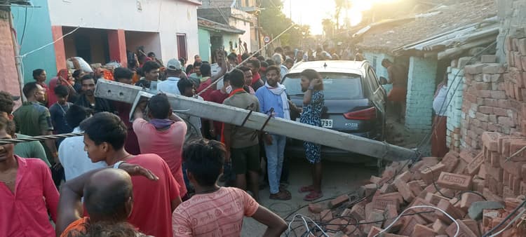 Darbhanga News: अनियंत्रित कार की ठोकर से दो लड़की घायल